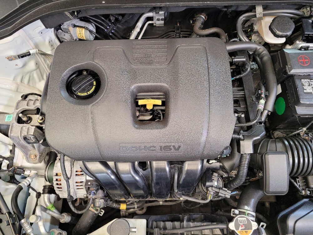 2020 Hyundai Elantra in Toledo, OH 43617 - 18142685 30
