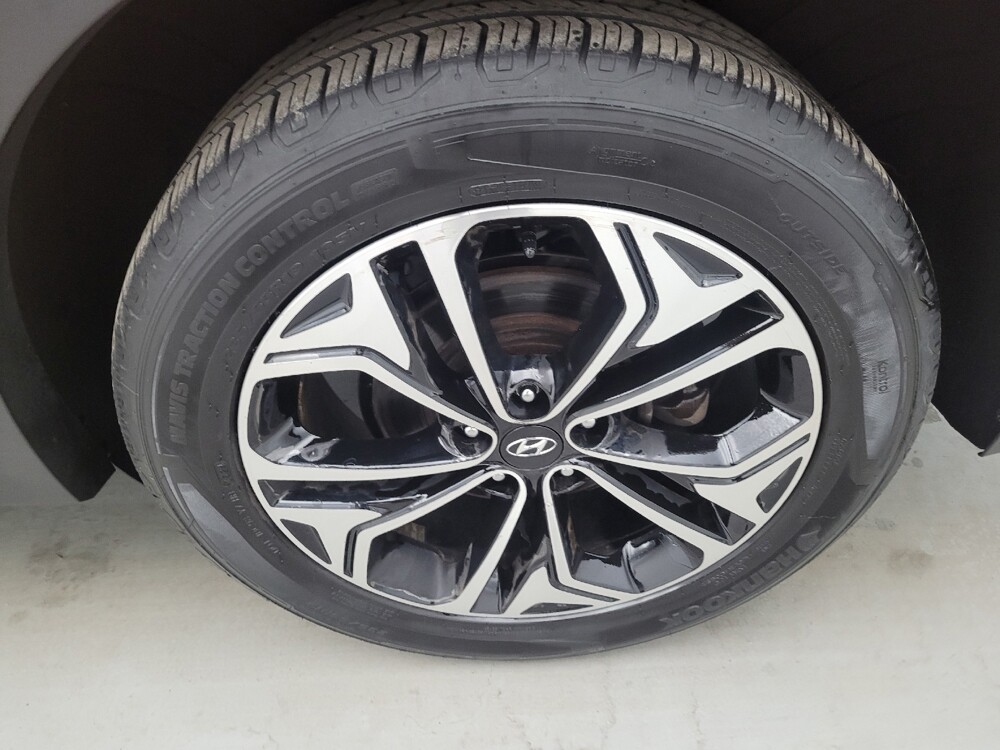 2020 Hyundai Santa Fe in Louisville, KY 40258 - 18142686 31