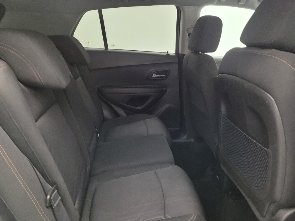 2020 Chevrolet Trax in Louisville, KY 40258 - 18142688 19
