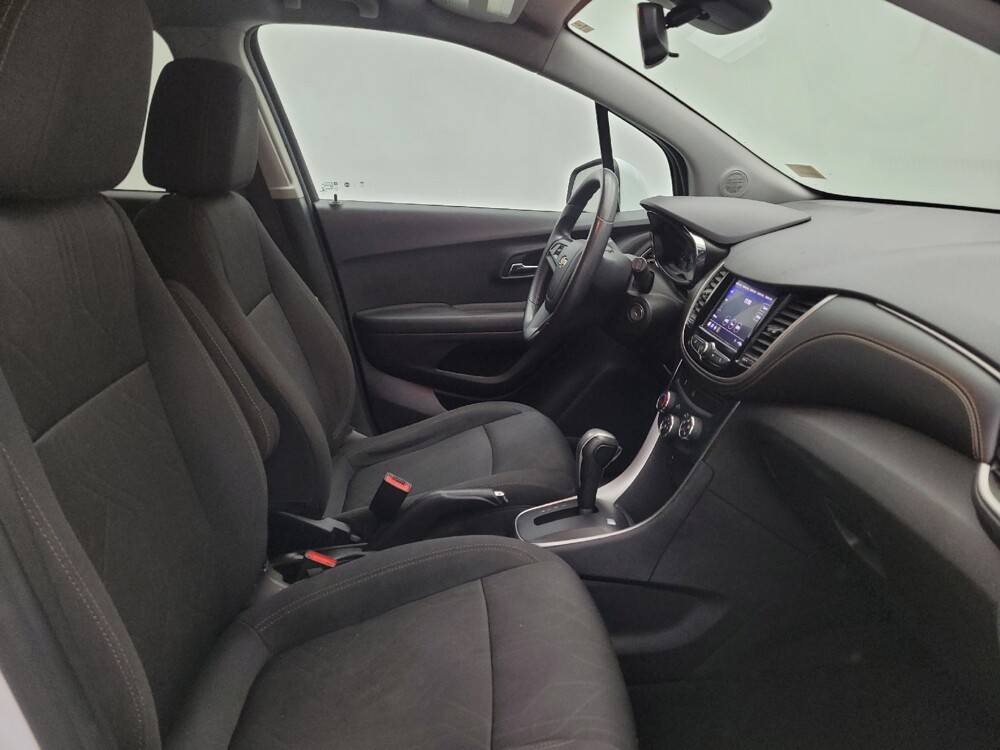 2020 Chevrolet Trax in Louisville, KY 40258 - 18142688 21