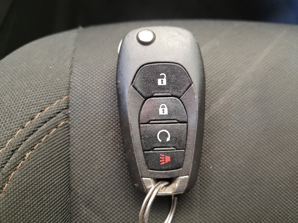 2020 Chevrolet Trax in Louisville, KY 40258 - 18142688 32
