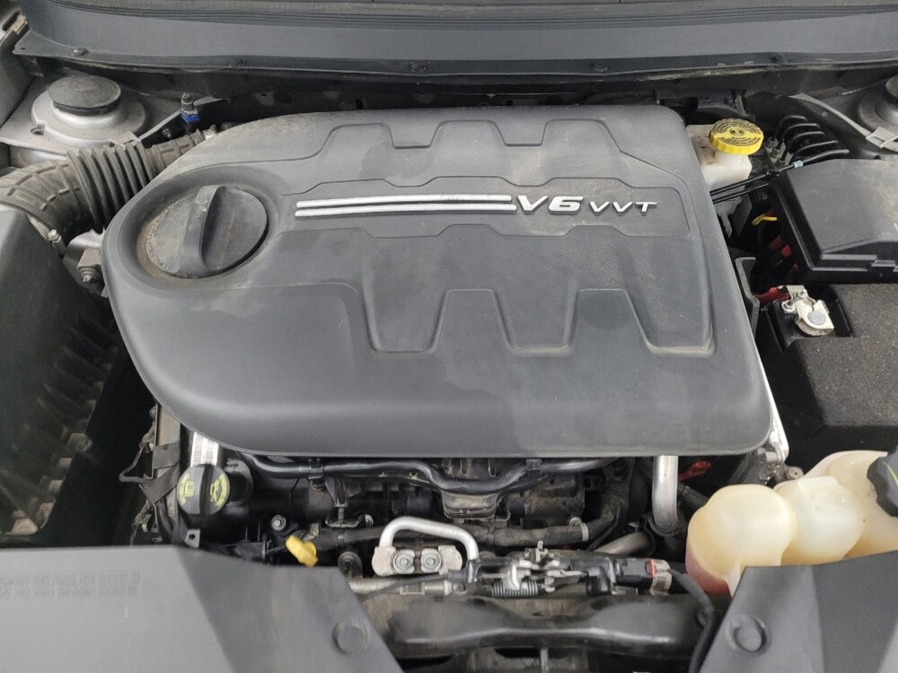 2020 Jeep Cherokee in Toledo, OH 43617 - 18142692 30