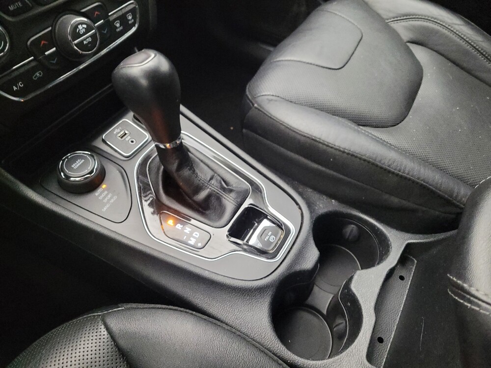 2020 Jeep Cherokee in Toledo, OH 43617 - 18142692 26