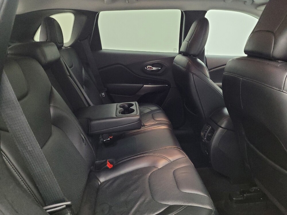 2020 Jeep Cherokee in Toledo, OH 43617 - 18142692 19
