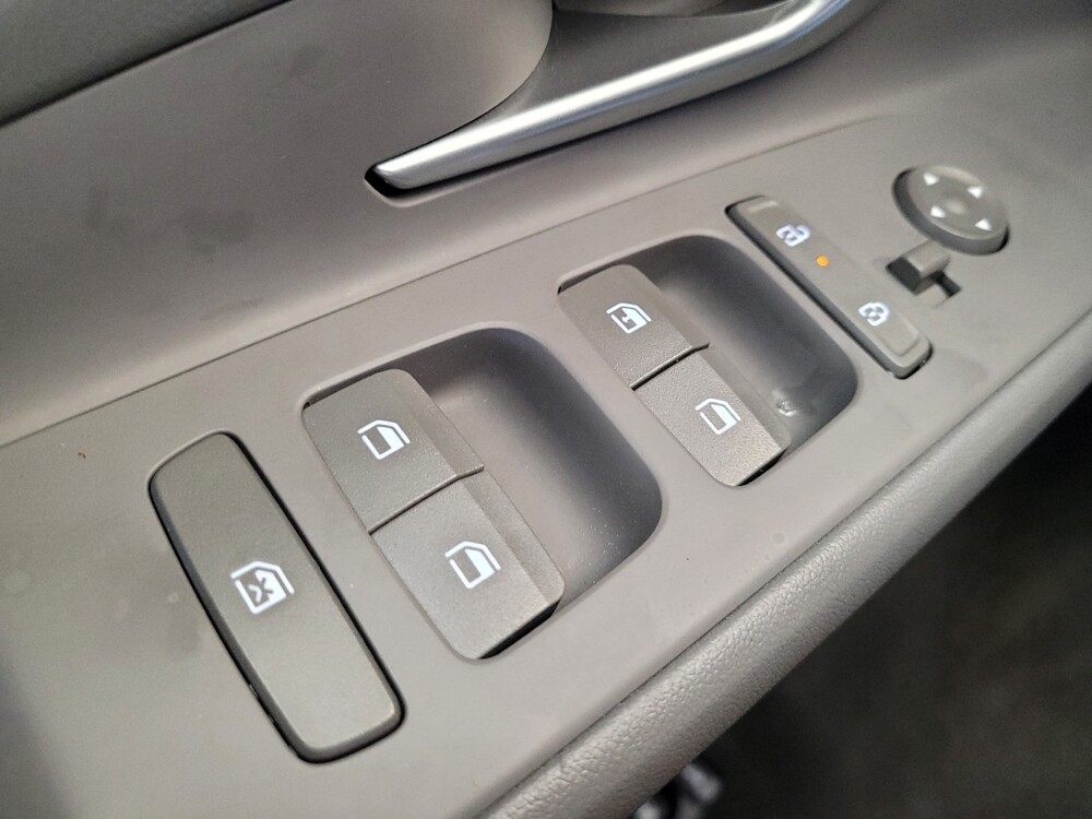 2025 Hyundai Elantra in Louisville, KY 40258 - 18142695 27