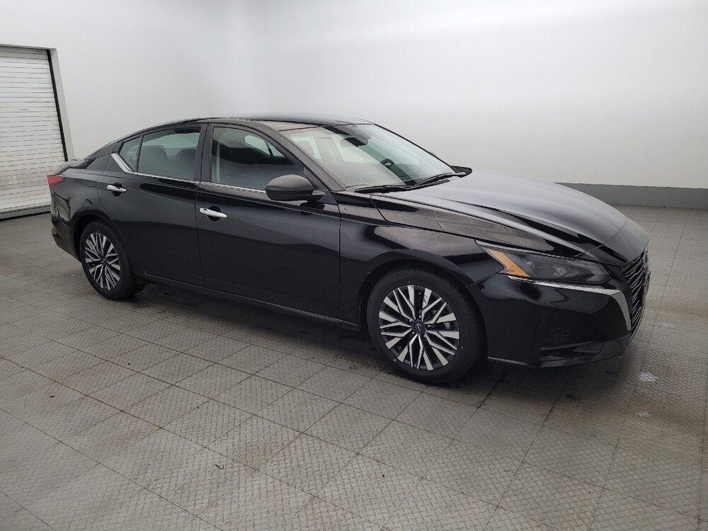 2024 Nissan Altima in Plymouth Meeting, PA 19462 - 18142696 11