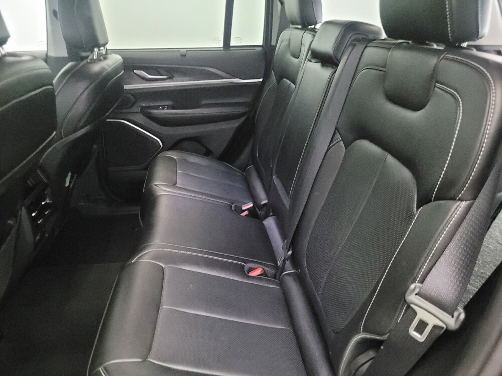 2023 Jeep Grand Cherokee in Plymouth Meeting, PA 19462 - 18142702 18