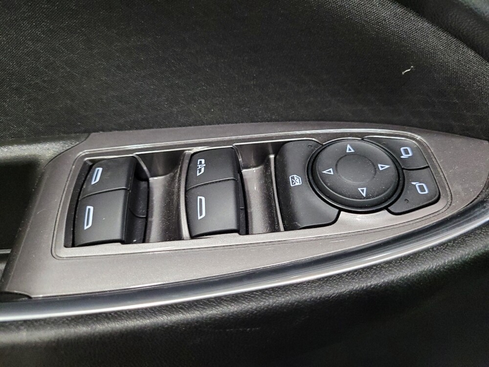 2020 Chevrolet Malibu in Richmond, VA 23235 - 18142712 27