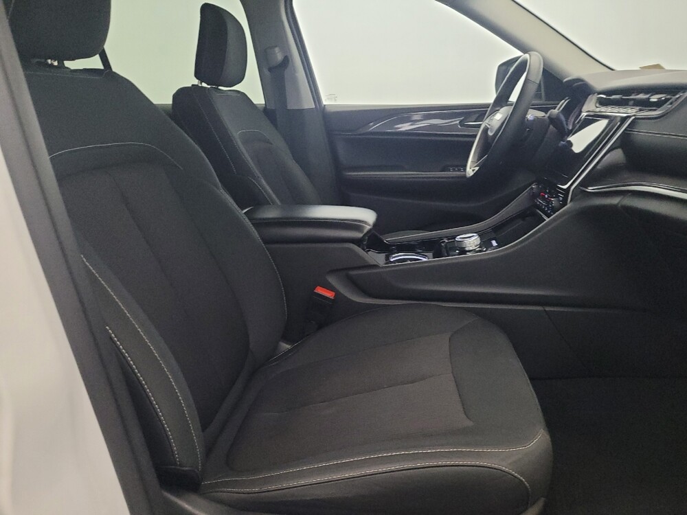2023 Jeep Grand Cherokee in New Castle, DE 19720 - 18142719 21