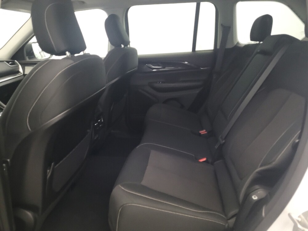 2023 Jeep Grand Cherokee in New Castle, DE 19720 - 18142719 18