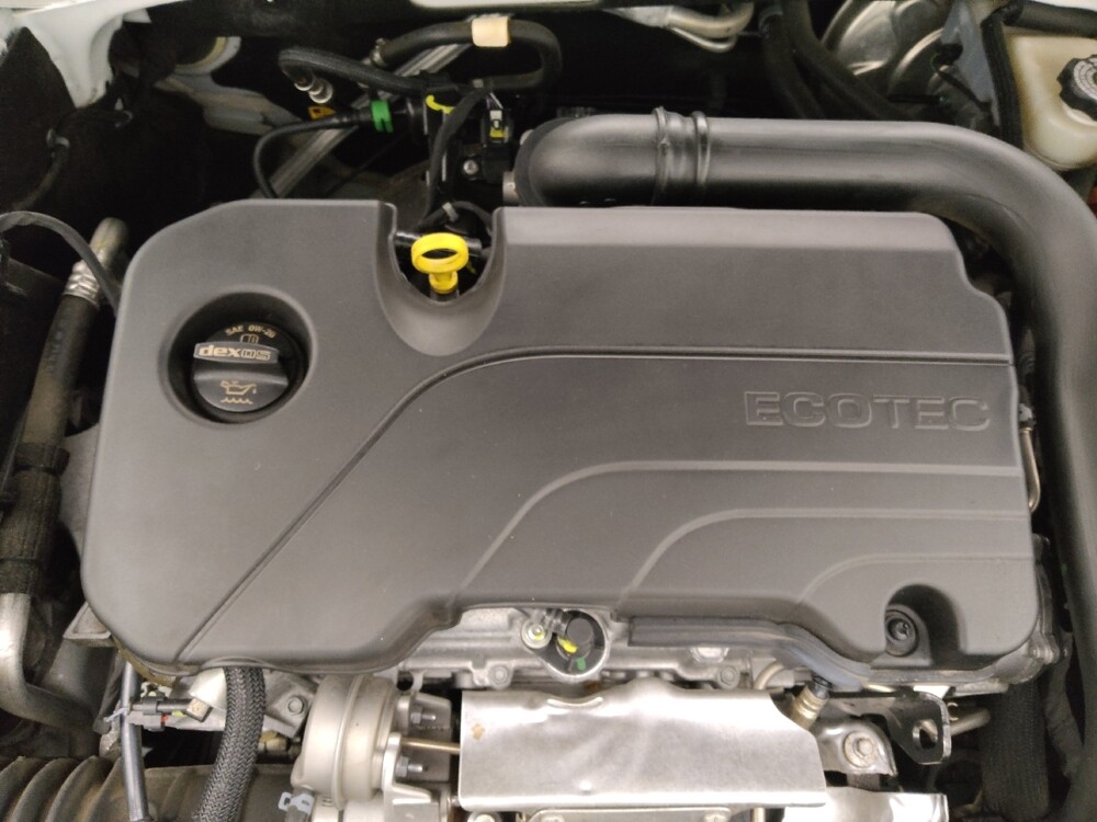 2022 Chevrolet Malibu in Topeka, KS 66611 - 18142724 30