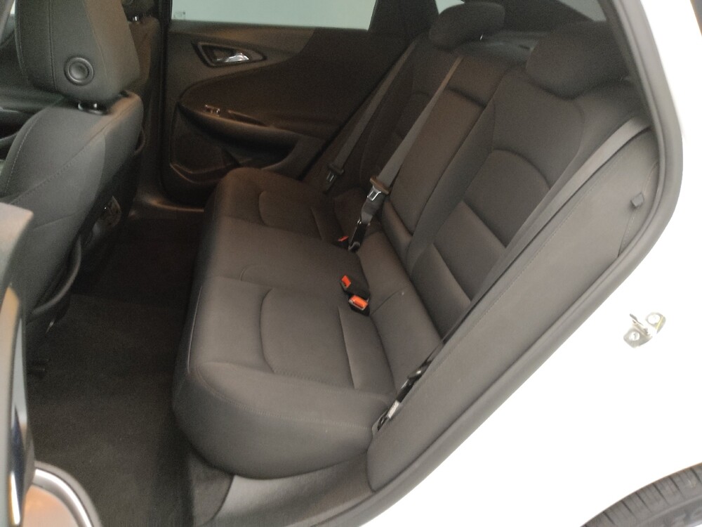 2022 Chevrolet Malibu in Topeka, KS 66611 - 18142724 18