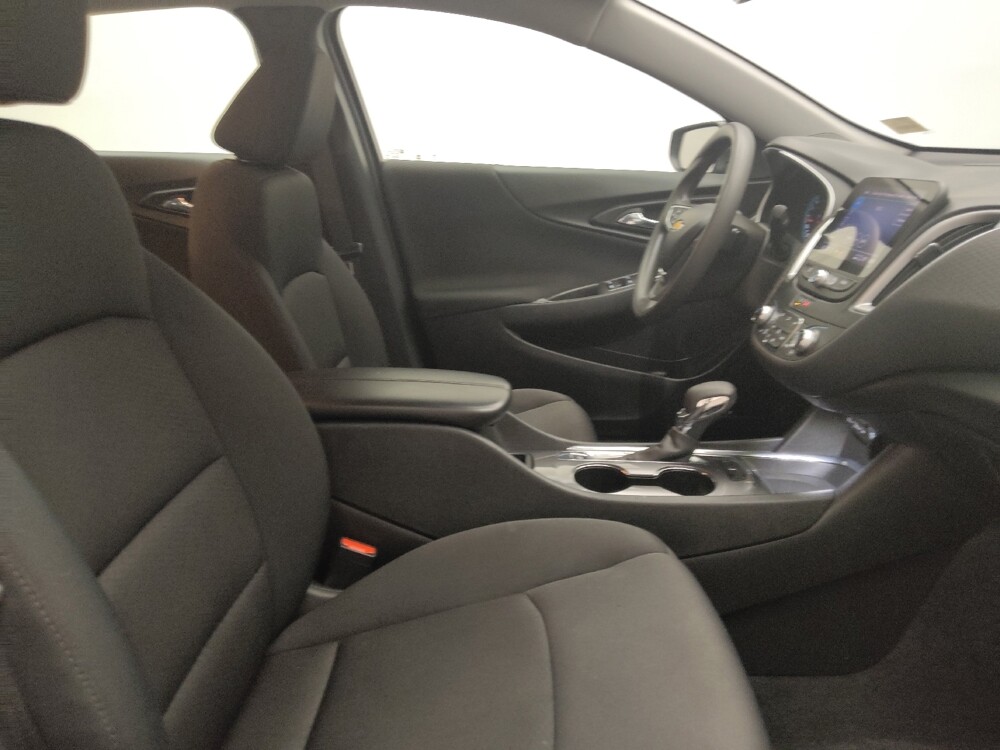 2023 Chevrolet Malibu in Des Moines, IA 50310 - 18142734 21