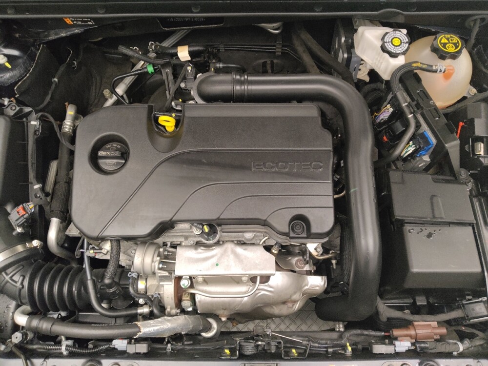 2023 Chevrolet Malibu in Des Moines, IA 50310 - 18142734 30