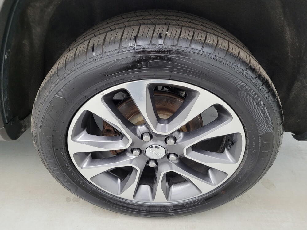 2017 Jeep Grand Cherokee in Cincinnati, OH 45255 - 18142736 31