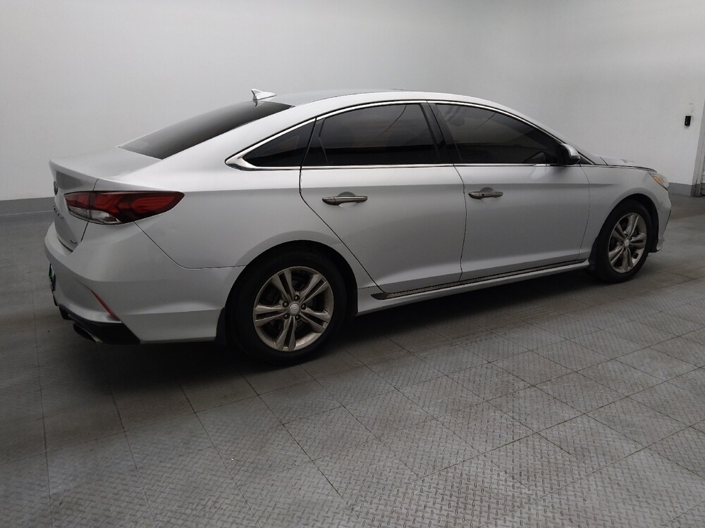 2019 Hyundai Sonata in Ocala, FL 34471 - 18142737 10