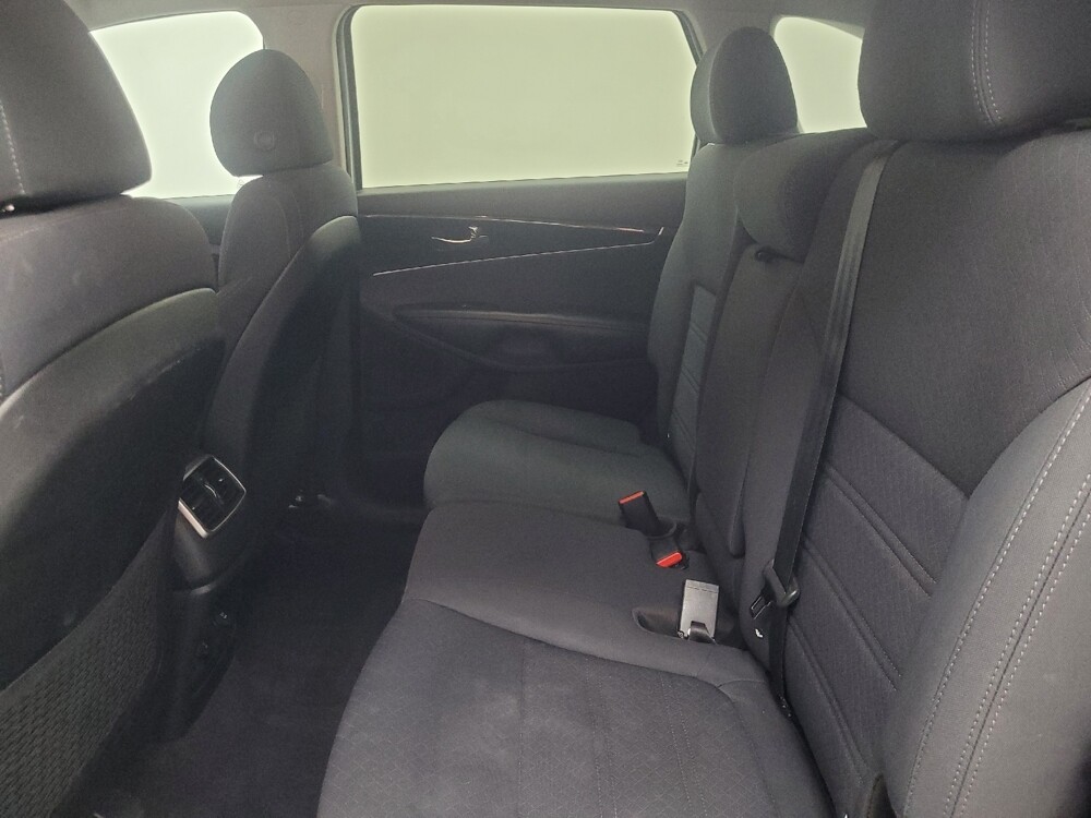 2018 Kia Sorento in Highland, IN 46322 - 18142742 18