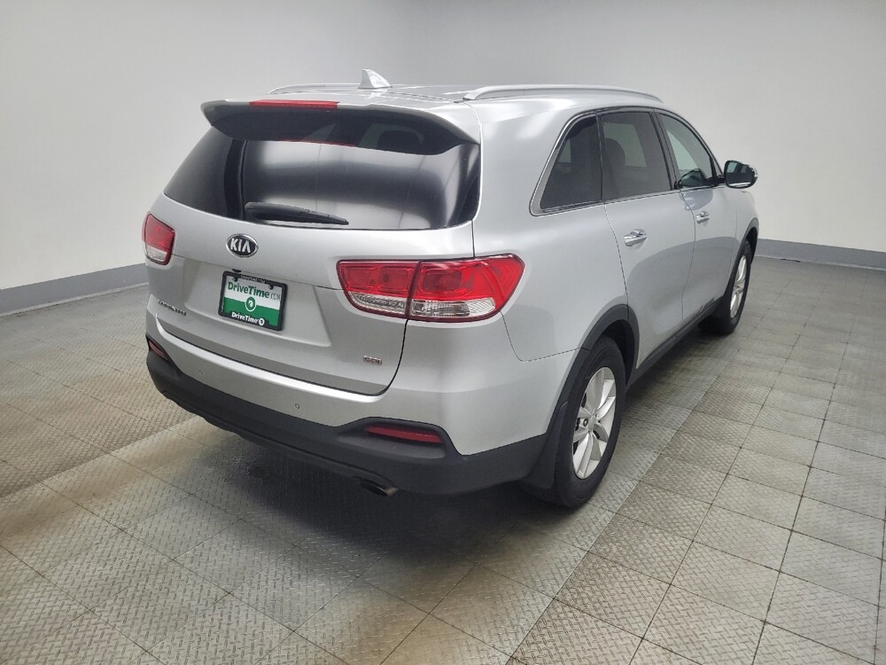 2018 Kia Sorento in Highland, IN 46322 - 18142742 9