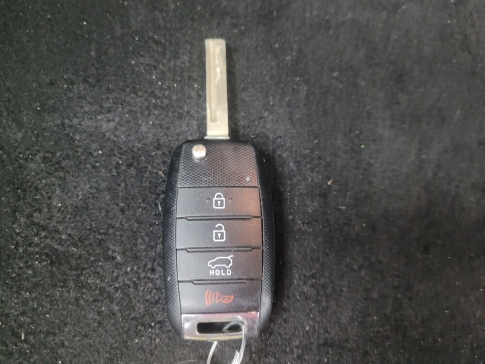 2018 Kia Sorento in Highland, IN 46322 - 18142742 32