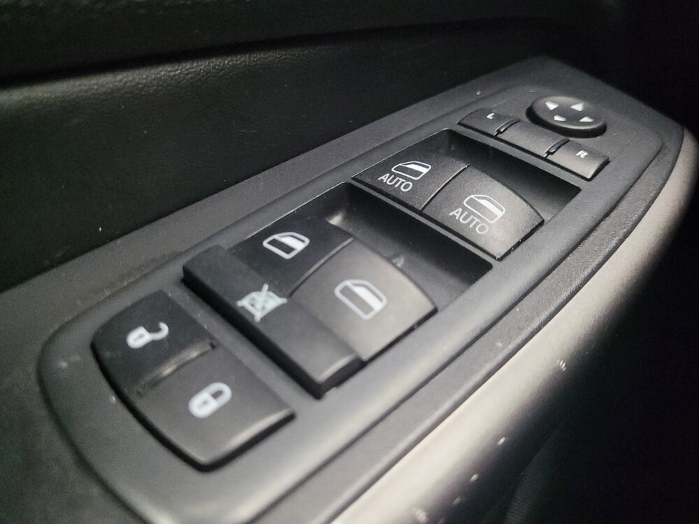 2020 Jeep Cherokee in Highland, IN 46322 - 18142743 27