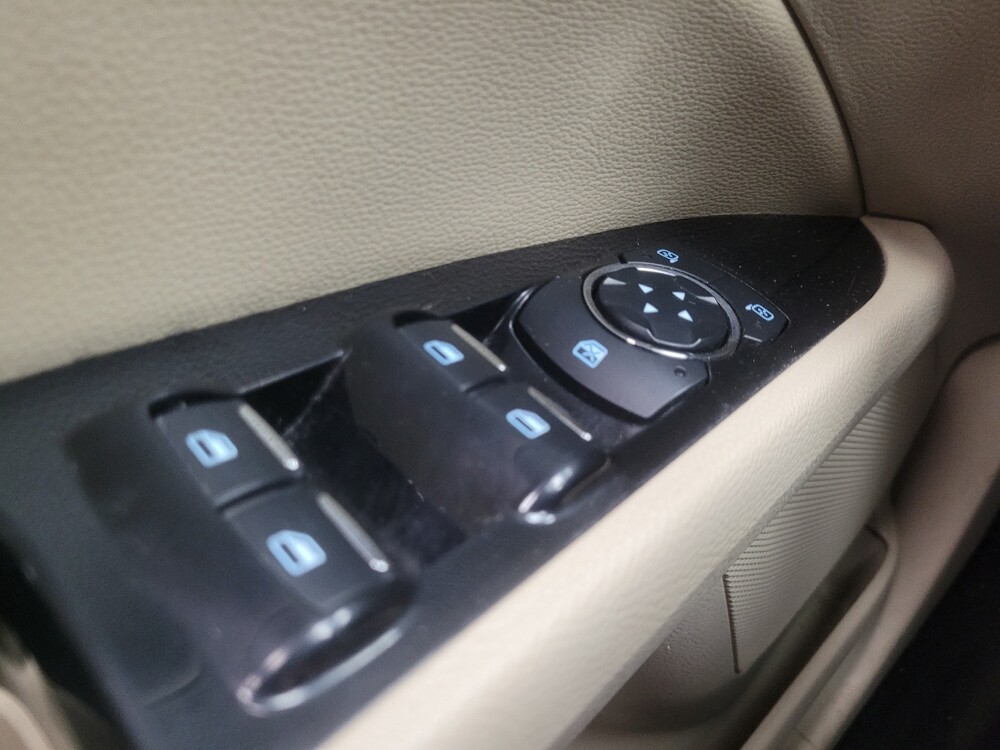 2016 Ford Fusion in Highland, IN 46322 - 18142744 27