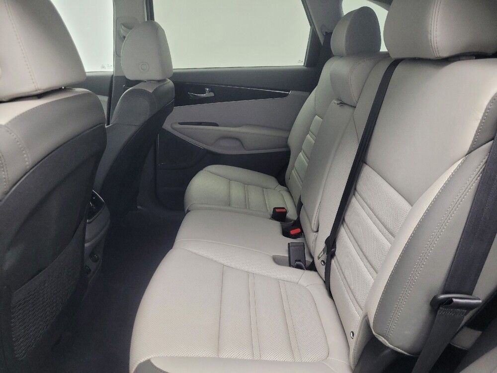 2020 Kia Sorento in Highland, IN 46322 - 18142745 18