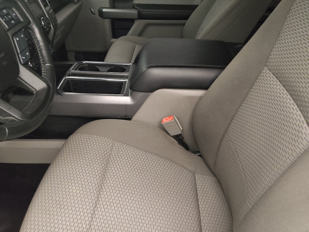 2018 Ford F150 in Tampa, FL 33612 - 18142770 17