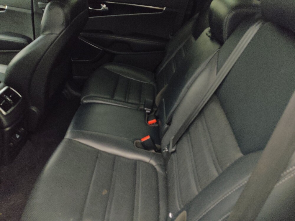 2017 Kia Sorento in Tampa, FL 33612 - 18142772 18