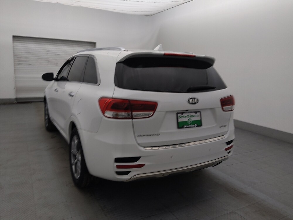 2017 Kia Sorento in Tampa, FL 33612 - 18142772 5