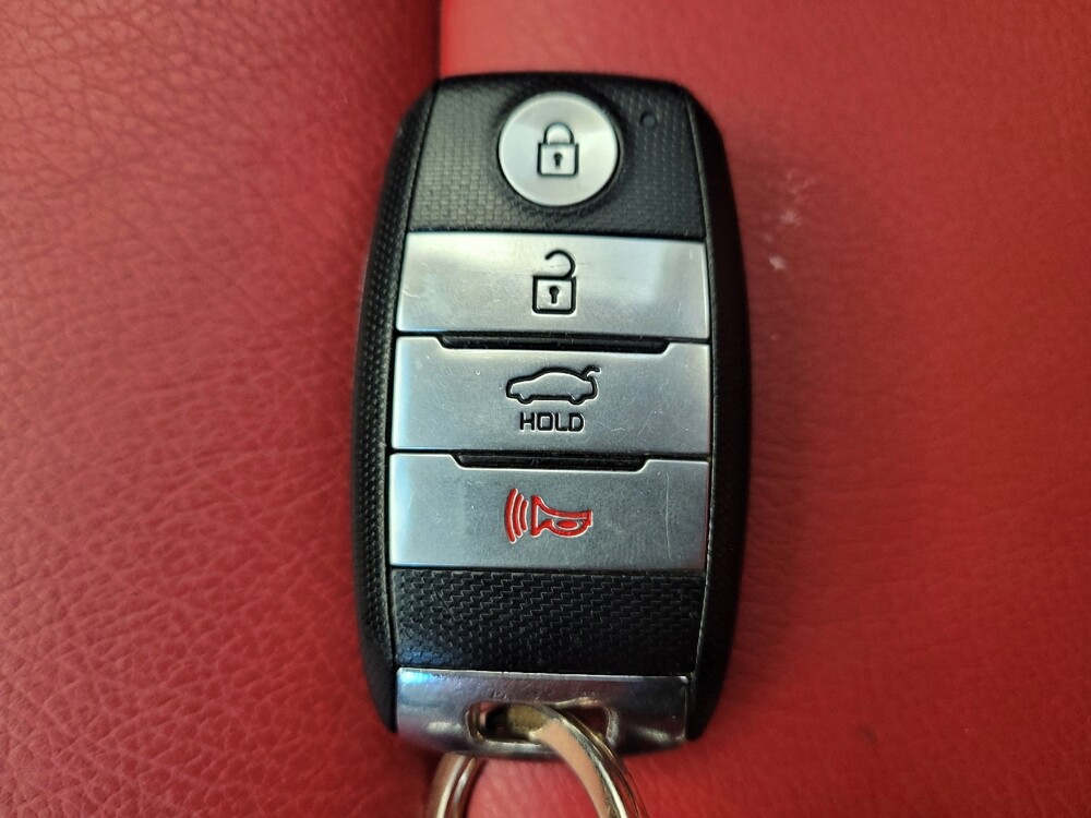 2018 Kia Forte in Louisville, KY 40258 - 18142776 32