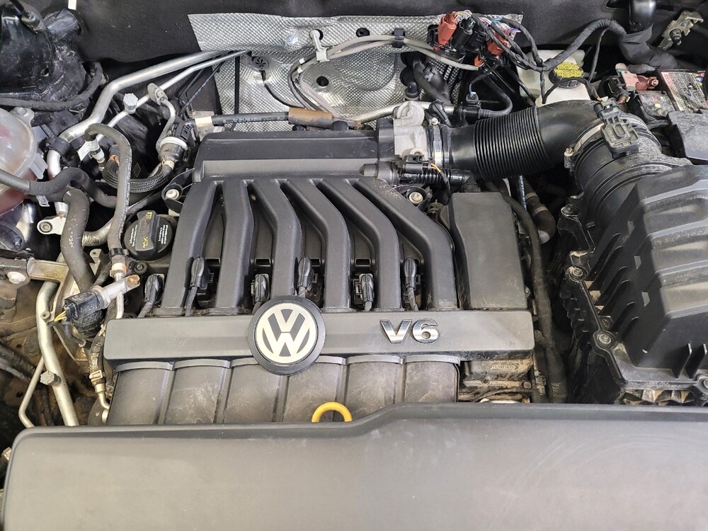 2021 Volkswagen Atlas in Louisville, KY 40258 - 18142777 30