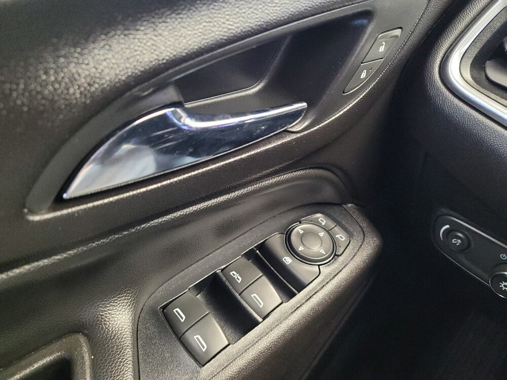 2019 Chevrolet Equinox in Louisville, KY 40258 - 18142779 27