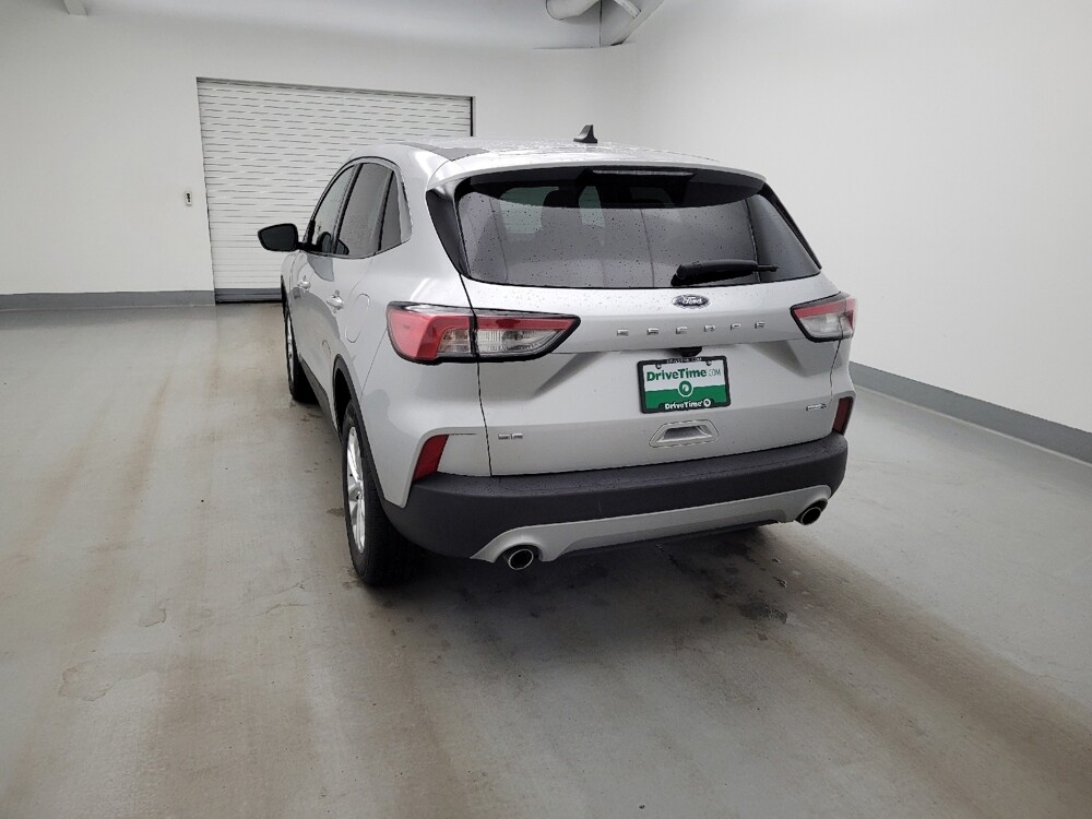 2020 Ford Escape in Louisville, KY 40258 - 18142781 6