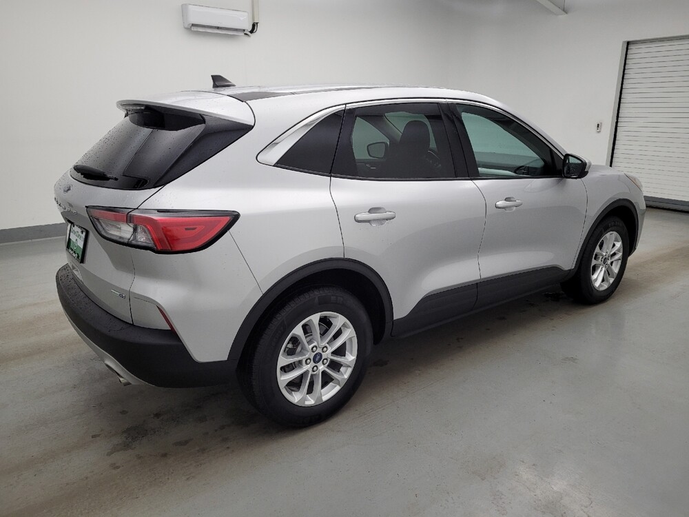 2020 Ford Escape in Louisville, KY 40258 - 18142781 10