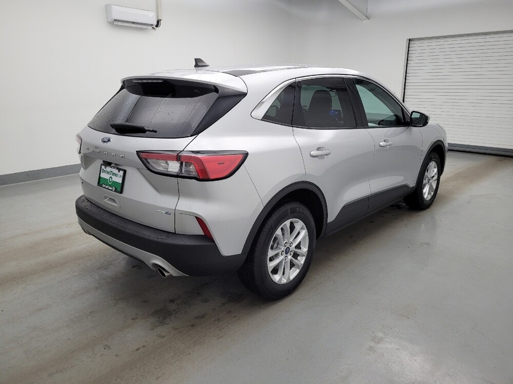 2020 Ford Escape in Louisville, KY 40258 - 18142781 9