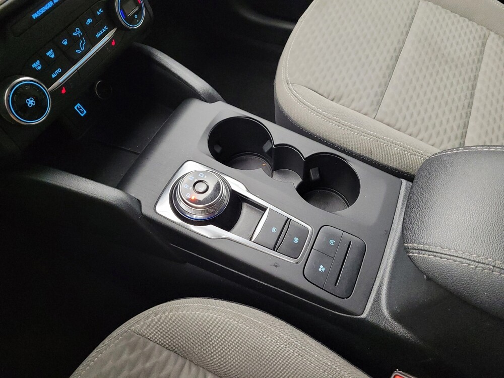 2020 Ford Escape in Louisville, KY 40258 - 18142781 26