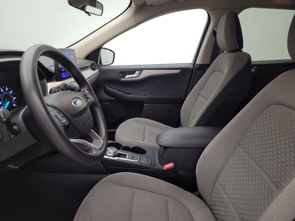 2020 Ford Escape in Louisville, KY 40258 - 18142781 17