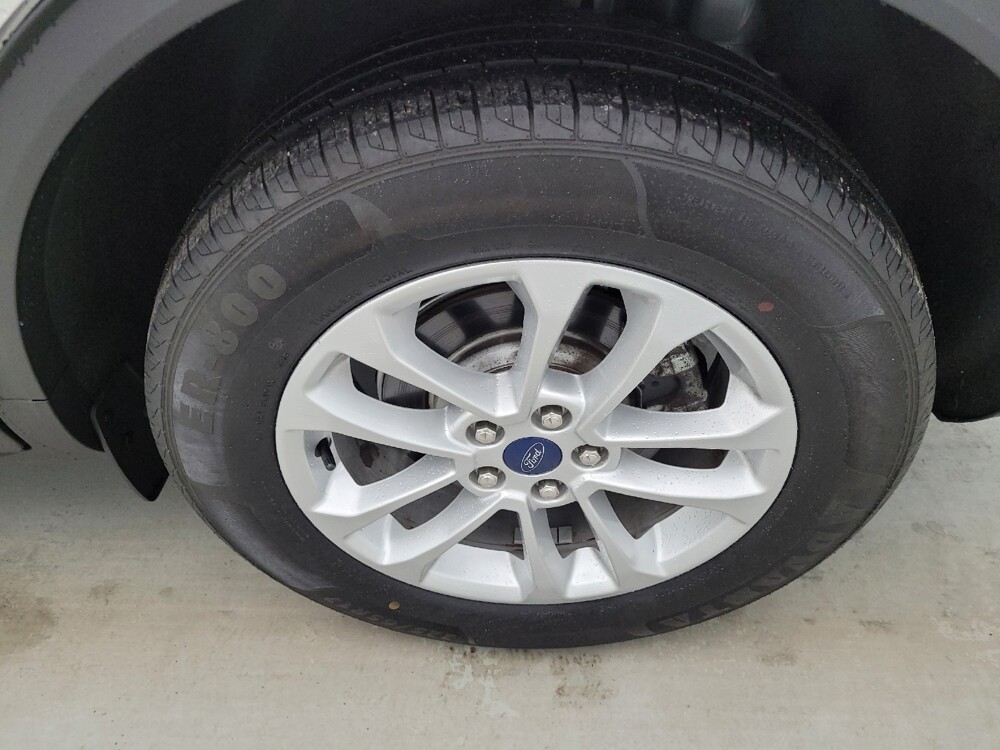 2020 Ford Escape in Louisville, KY 40258 - 18142781 31