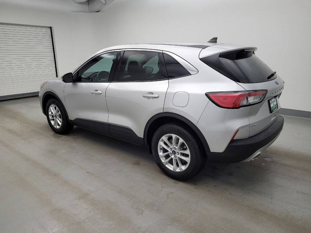 2020 Ford Escape in Louisville, KY 40258 - 18142781 3
