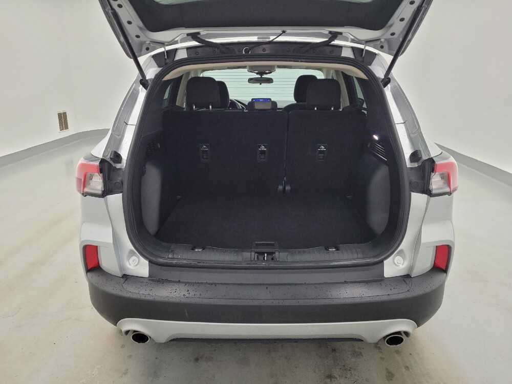 2020 Ford Escape in Louisville, KY 40258 - 18142781 29
