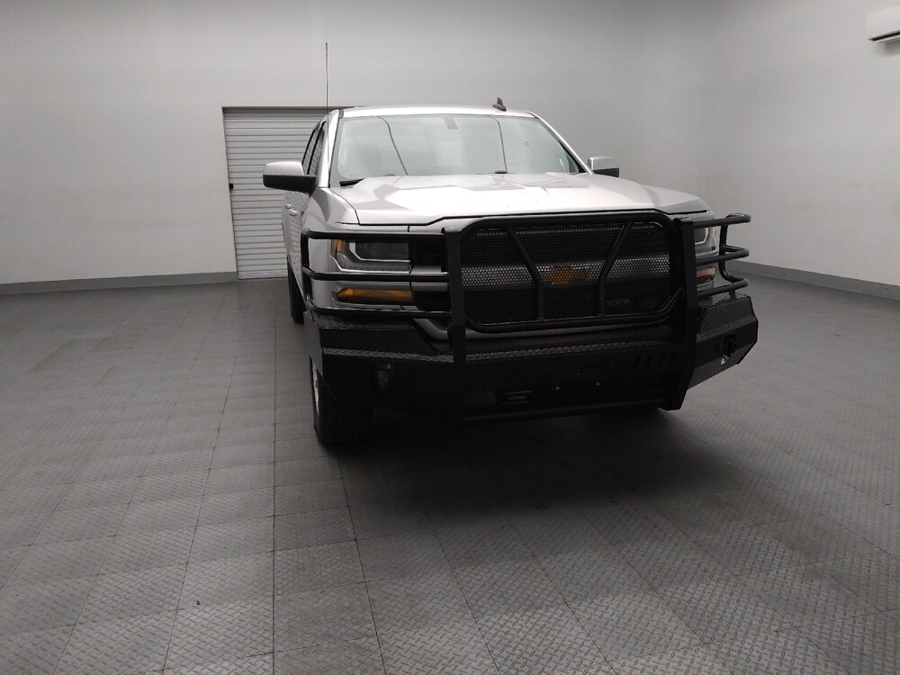2018 Chevrolet Silverado 1500 in Tulsa, OK 74145 - 18142793 14