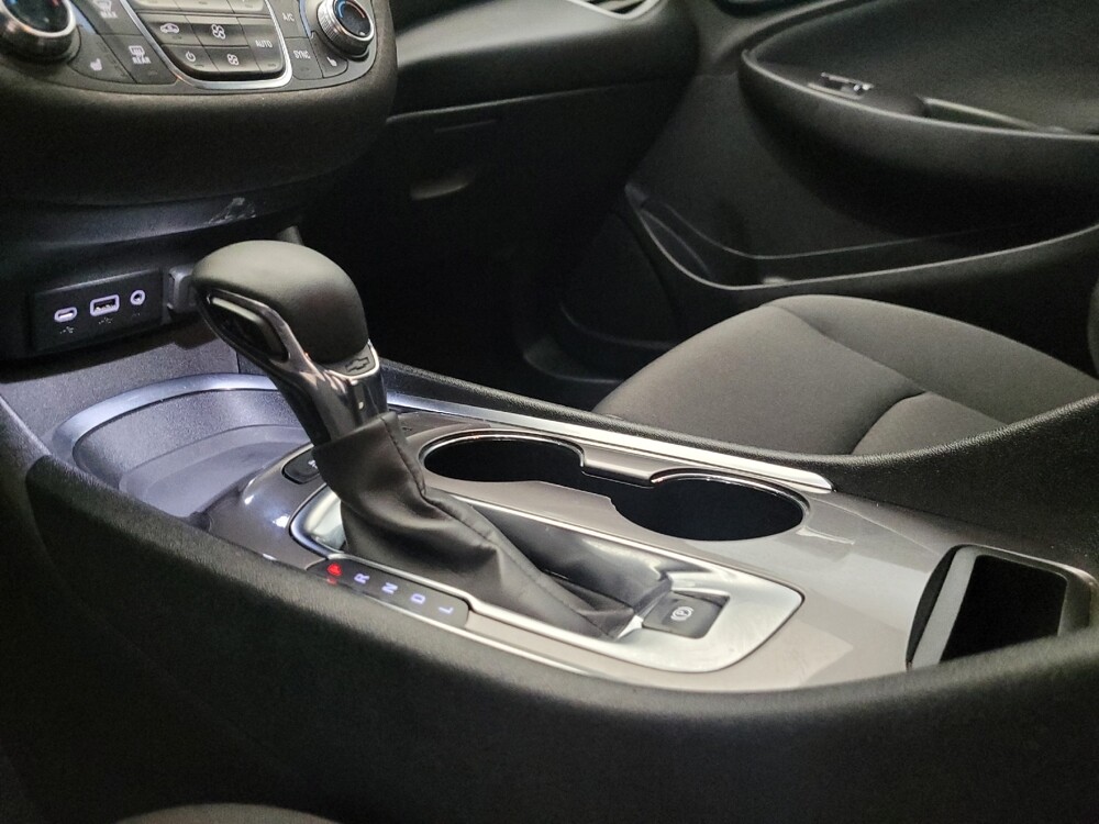 2022 Chevrolet Malibu in Glendale, AZ 85301 - 18142801 26
