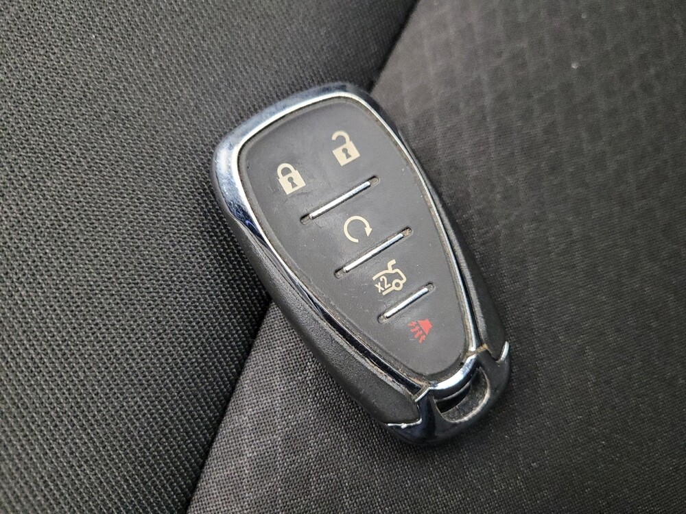 2022 Chevrolet Malibu in Glendale, AZ 85301 - 18142801 32