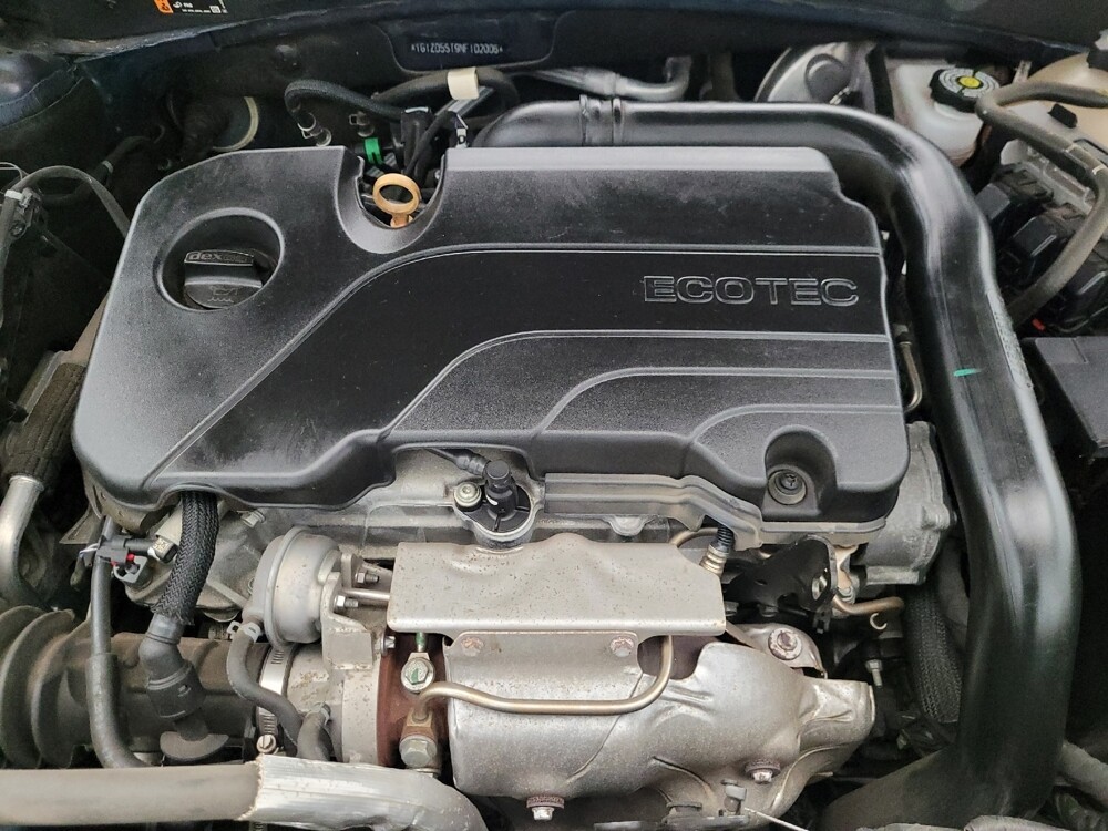 2022 Chevrolet Malibu in Glendale, AZ 85301 - 18142801 30