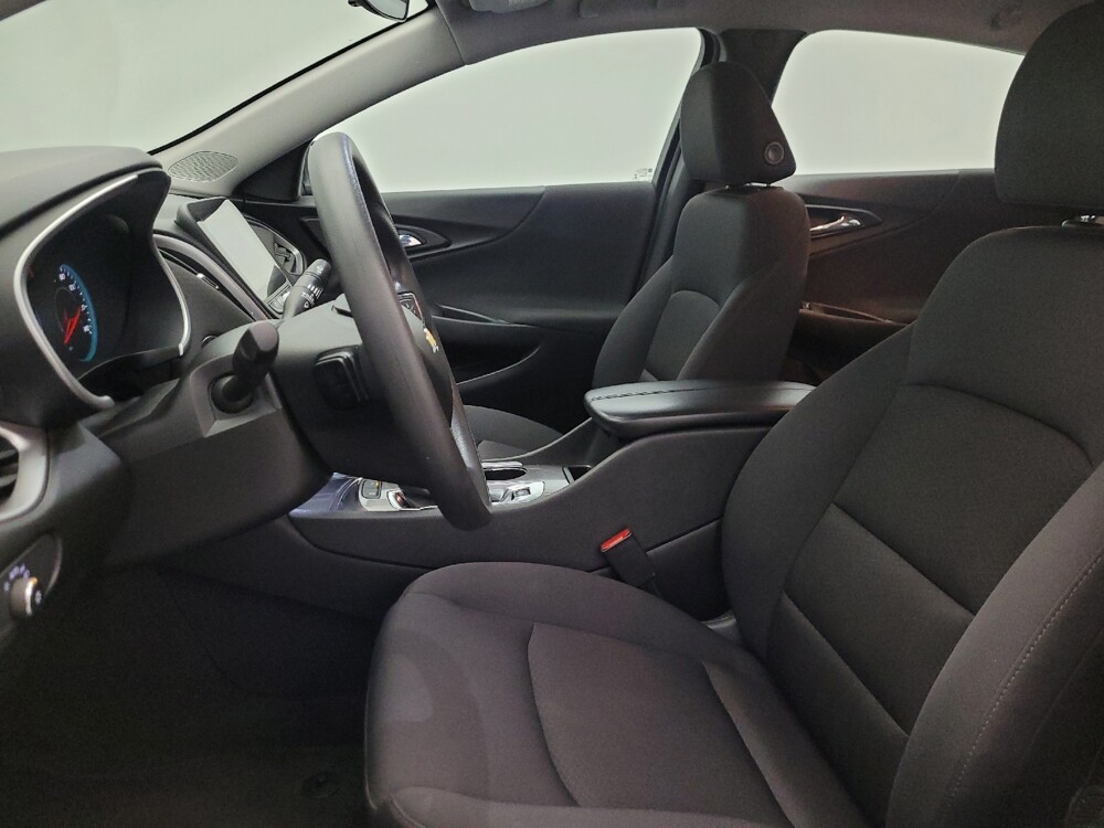 2022 Chevrolet Malibu in Glendale, AZ 85301 - 18142801 17