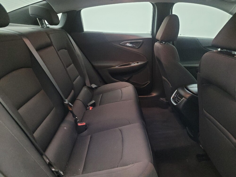 2022 Chevrolet Malibu in Glendale, AZ 85301 - 18142801 19