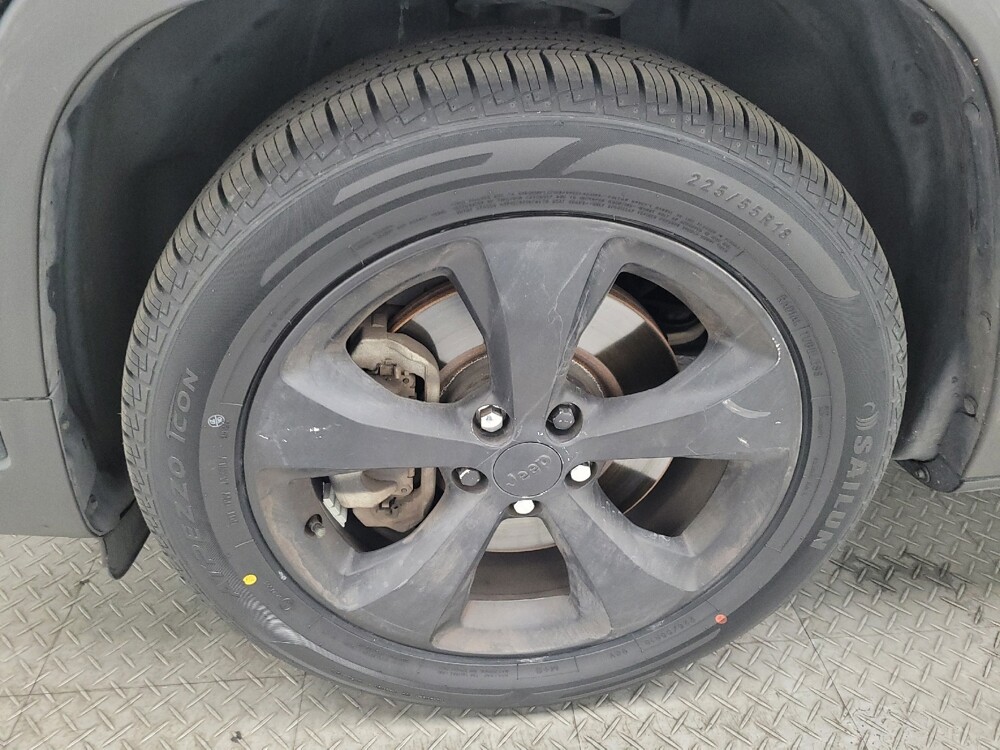2019 Jeep Cherokee in Las Vegas, NV 89104 - 18142802 31