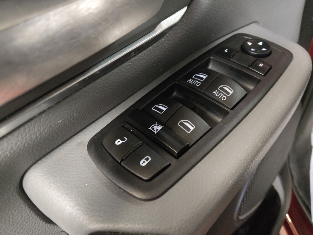 2019 RAM 1500 in Tampa, FL 33612 - 18142806 27