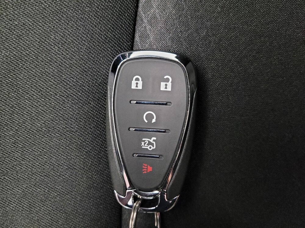 2025 Chevrolet Malibu in Montclair, CA 91763 - 18142811 32