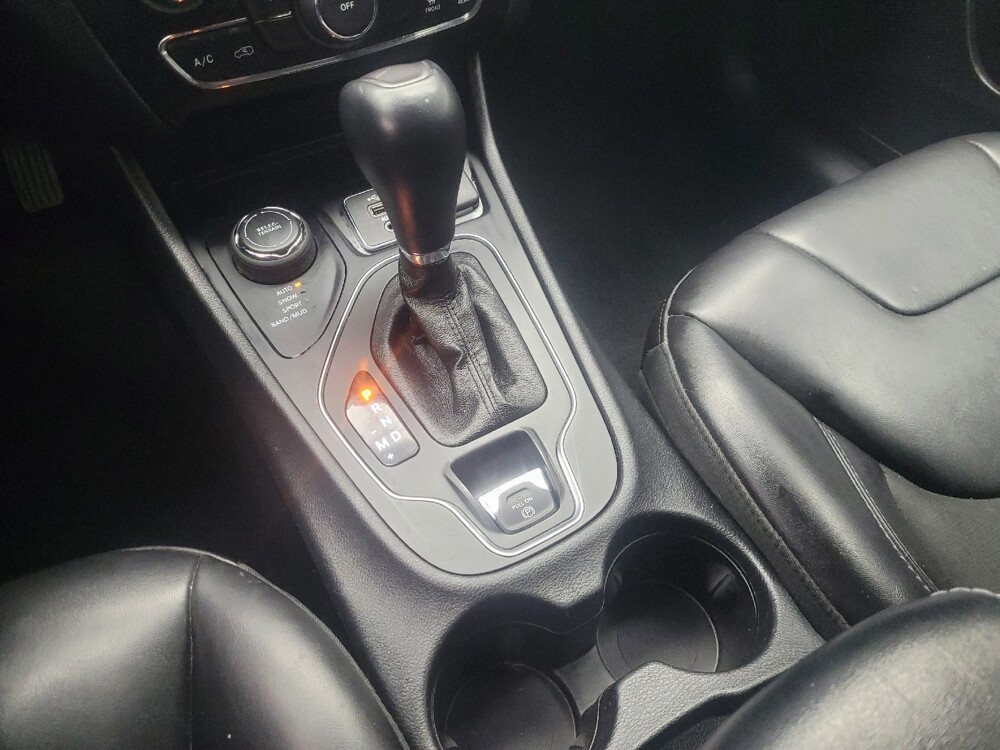 2019 Jeep Cherokee in Highland, IN 46322 - 18142835 27
